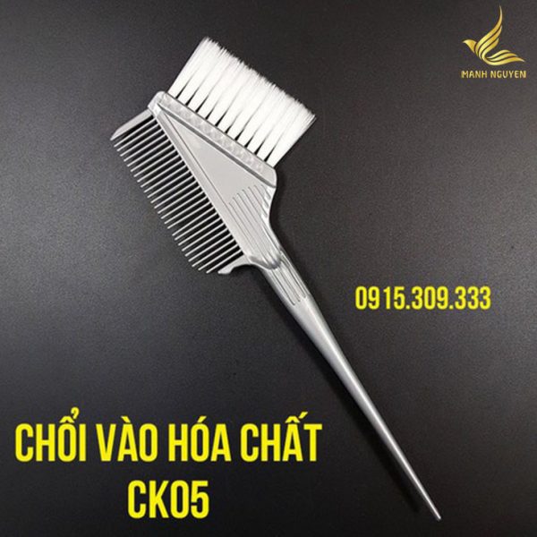 choi nhuom toc vao hoa chat - ck05 (1)